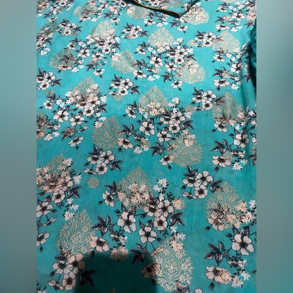 Floral Indian Pakistani dress - Picture 4 of 4